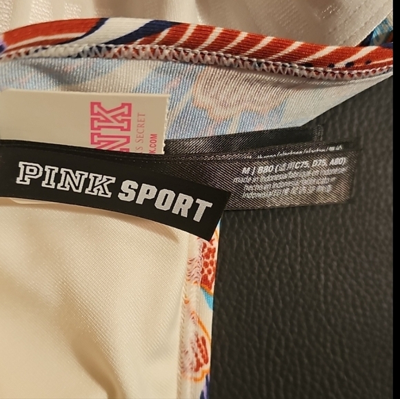 VS PINK ULTIMATE LIGHTLY LINED SPORTS BRA•Coconut White•NWT! - Picture 7 of 9